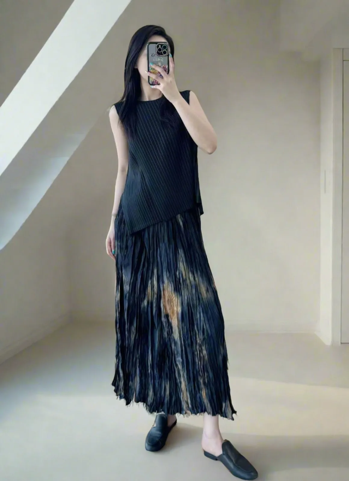 7240023 Irregular Pleated Printed Long Skirt *Black