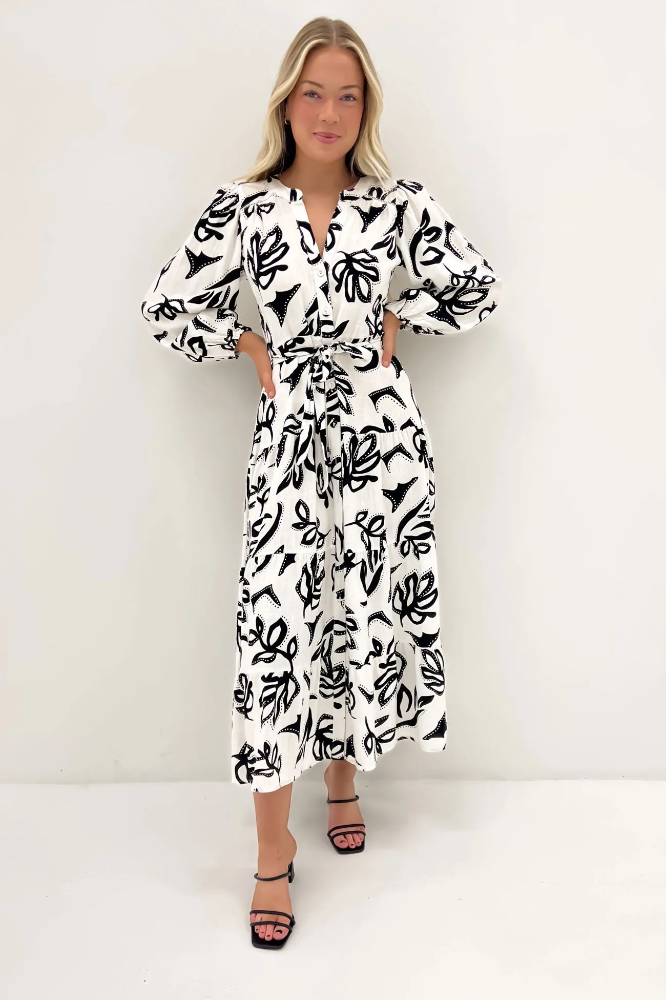 Alannah Maxi Dress White Black Leaf