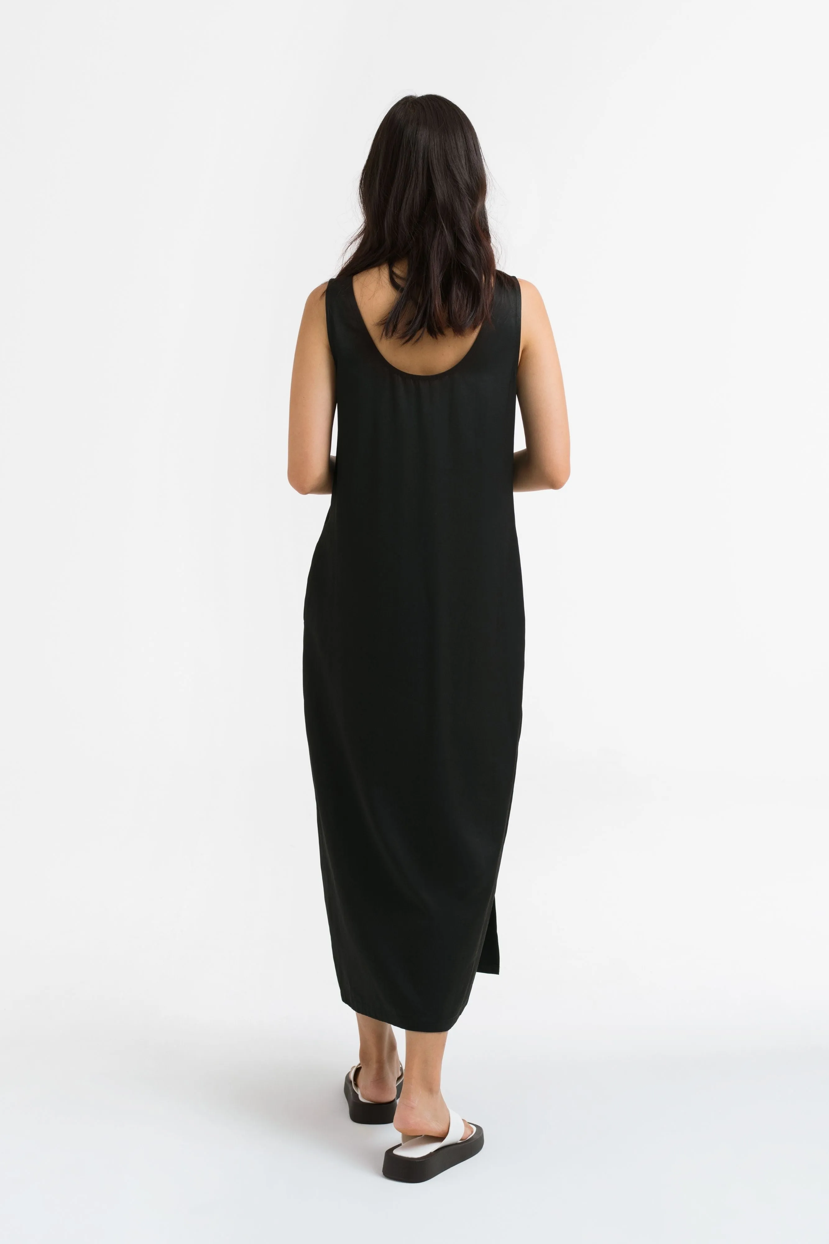 Catherine Midi Dress in Black