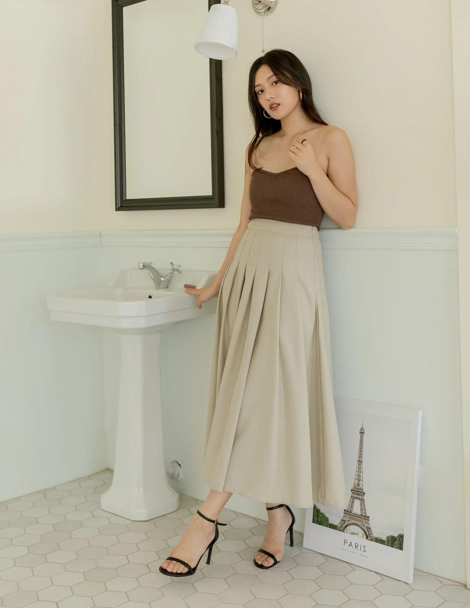 Colette Pleated Skirt in Khaki